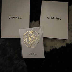 GWP Gold Flower bookmark